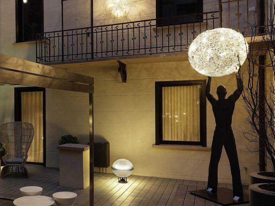 UOMO DELLA LUCE XXL LED floor lamp