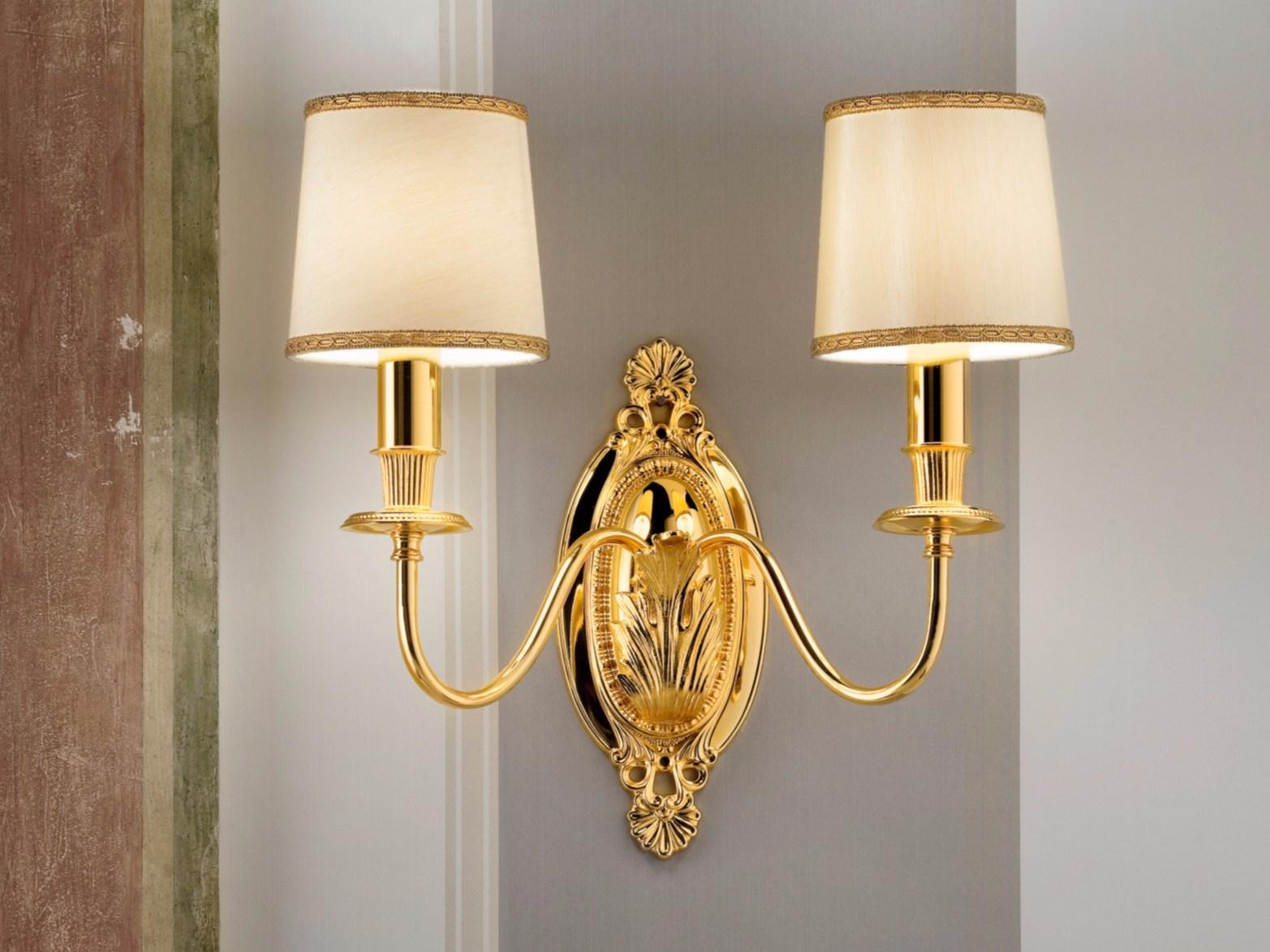 BRASS & SPOTS VE 1074 Incandescent brass wall lamp