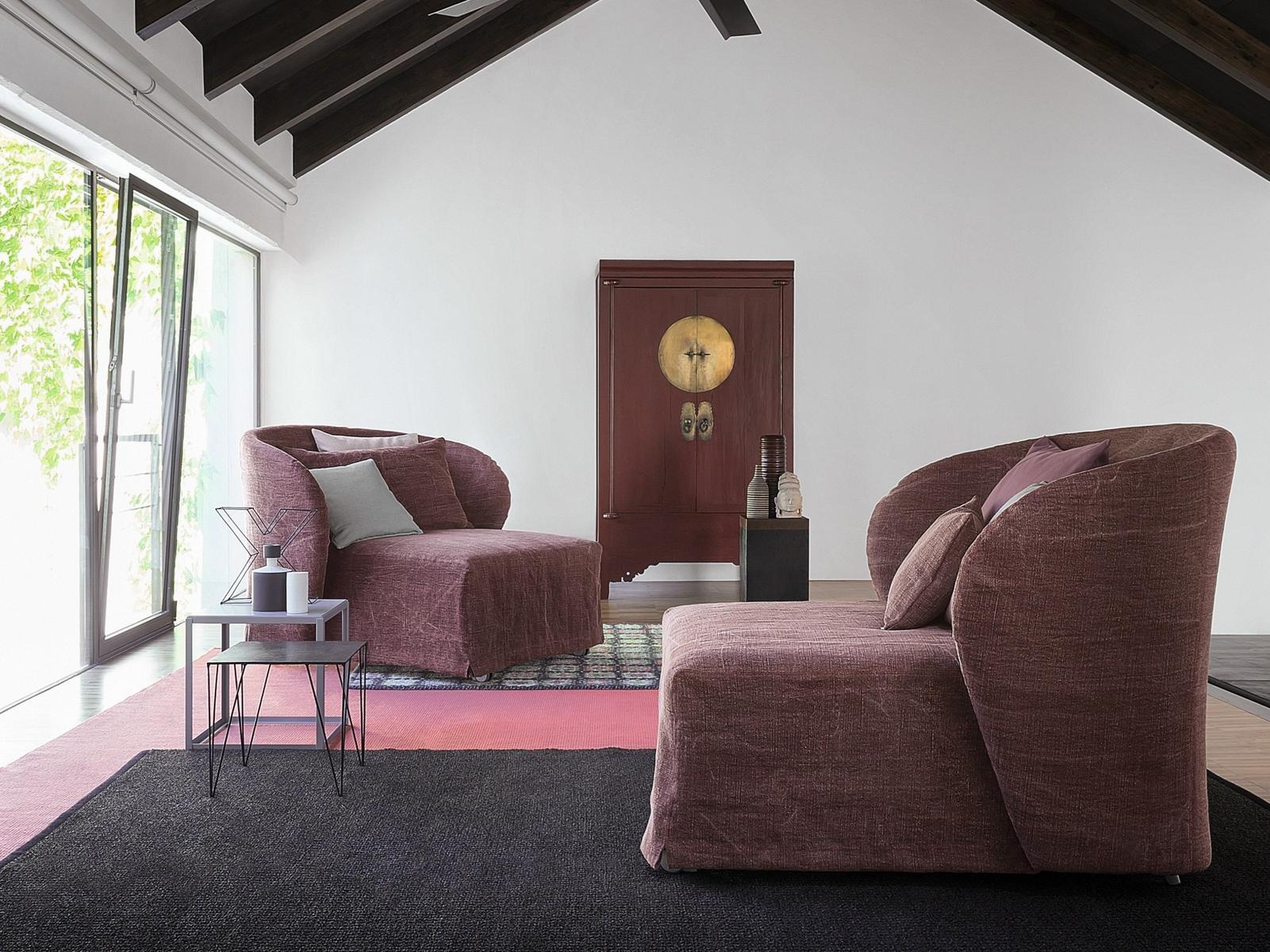 CÉLINE Upholstered armchair with removable cover