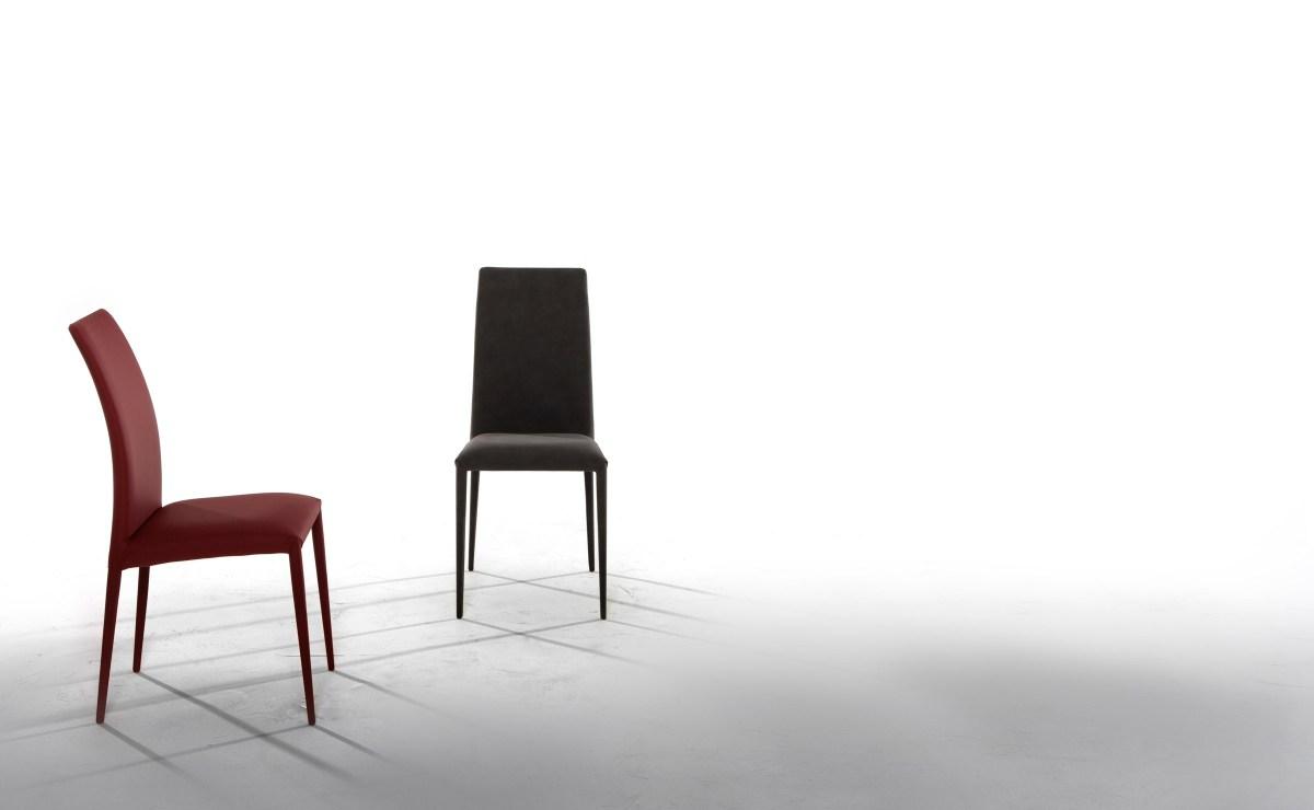 CHARM Upholstered leather chair