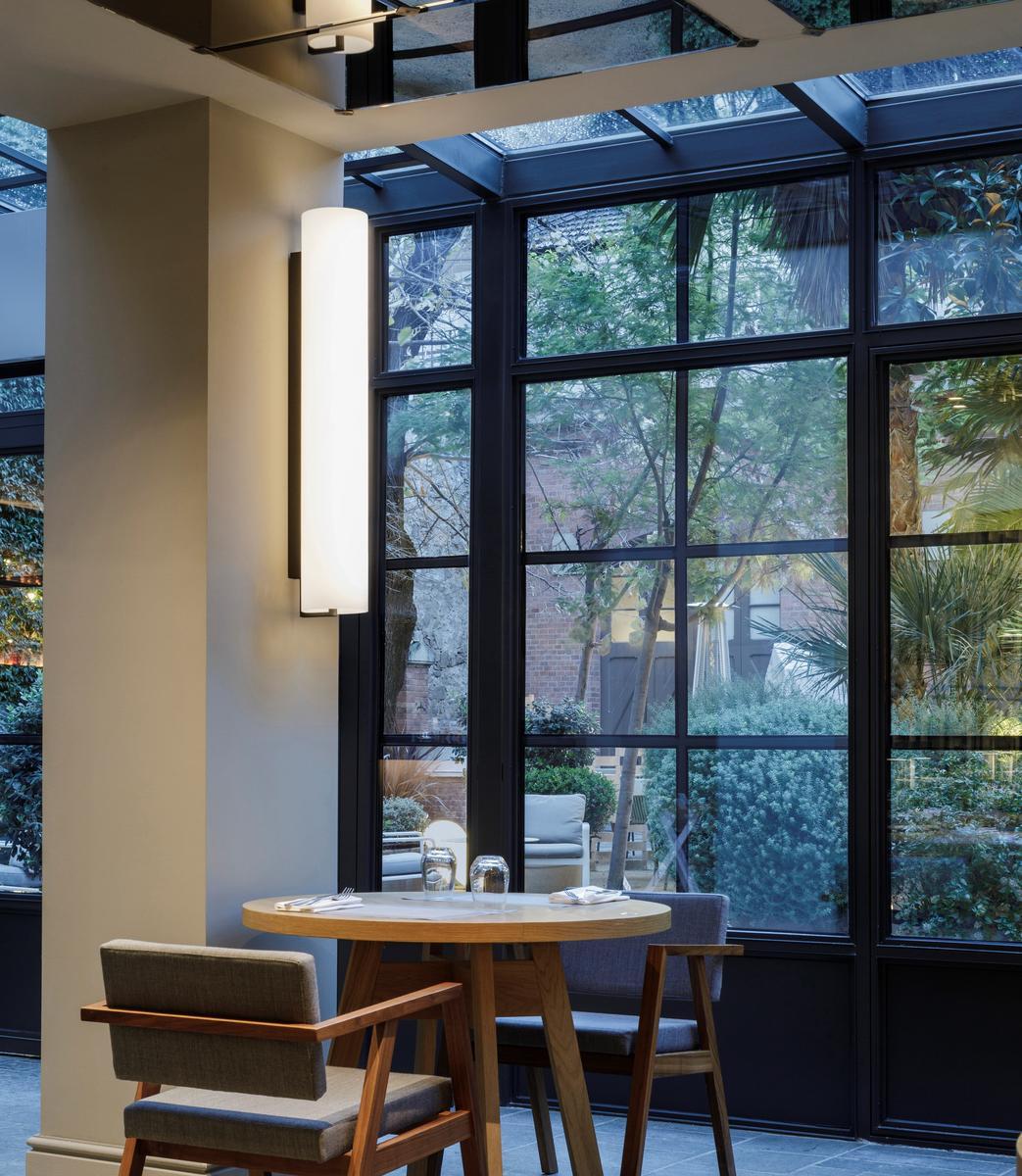 KONTUR 6446 LED wall lamp