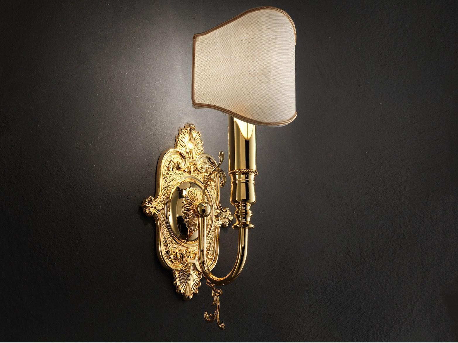 BRASS & SPOTS VE 1075 A1/A2 Incandescent brass wall lamp