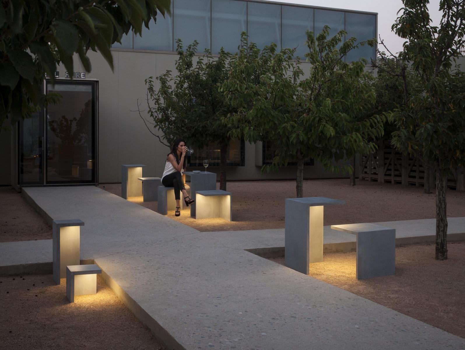 EMPTY LED cement bollard light EMPTY LED cement bollard light