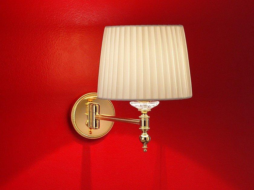 BRASS & SPOTS VE 1090 Incandescent brass wall lamp