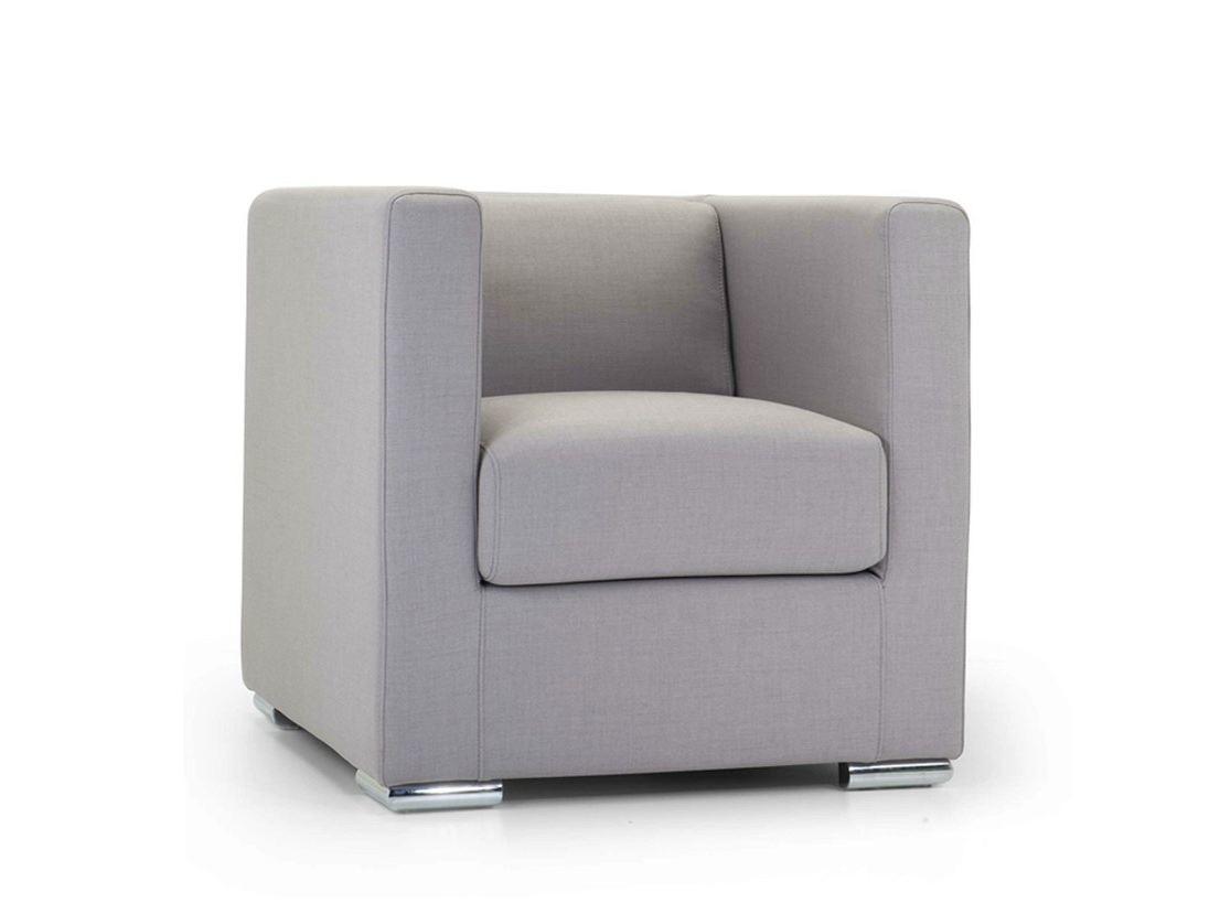 102 Armchair with removable cover with fire retardant padding