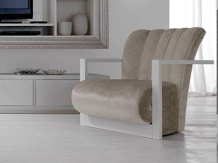 LEON Upholstered armchair with armrests