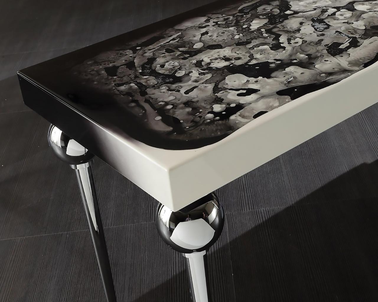 MARILYN Marble coffee table in a luxury style