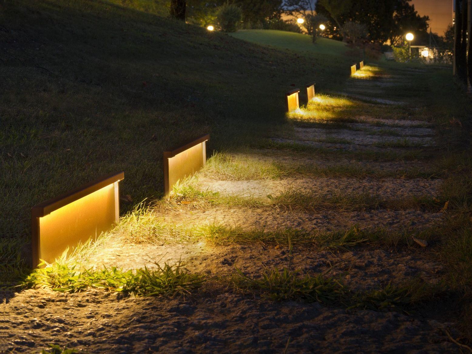 STEP LINE LED metal bollard light