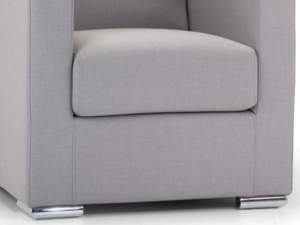 102 Armchair with removable cover with fire retardant padding