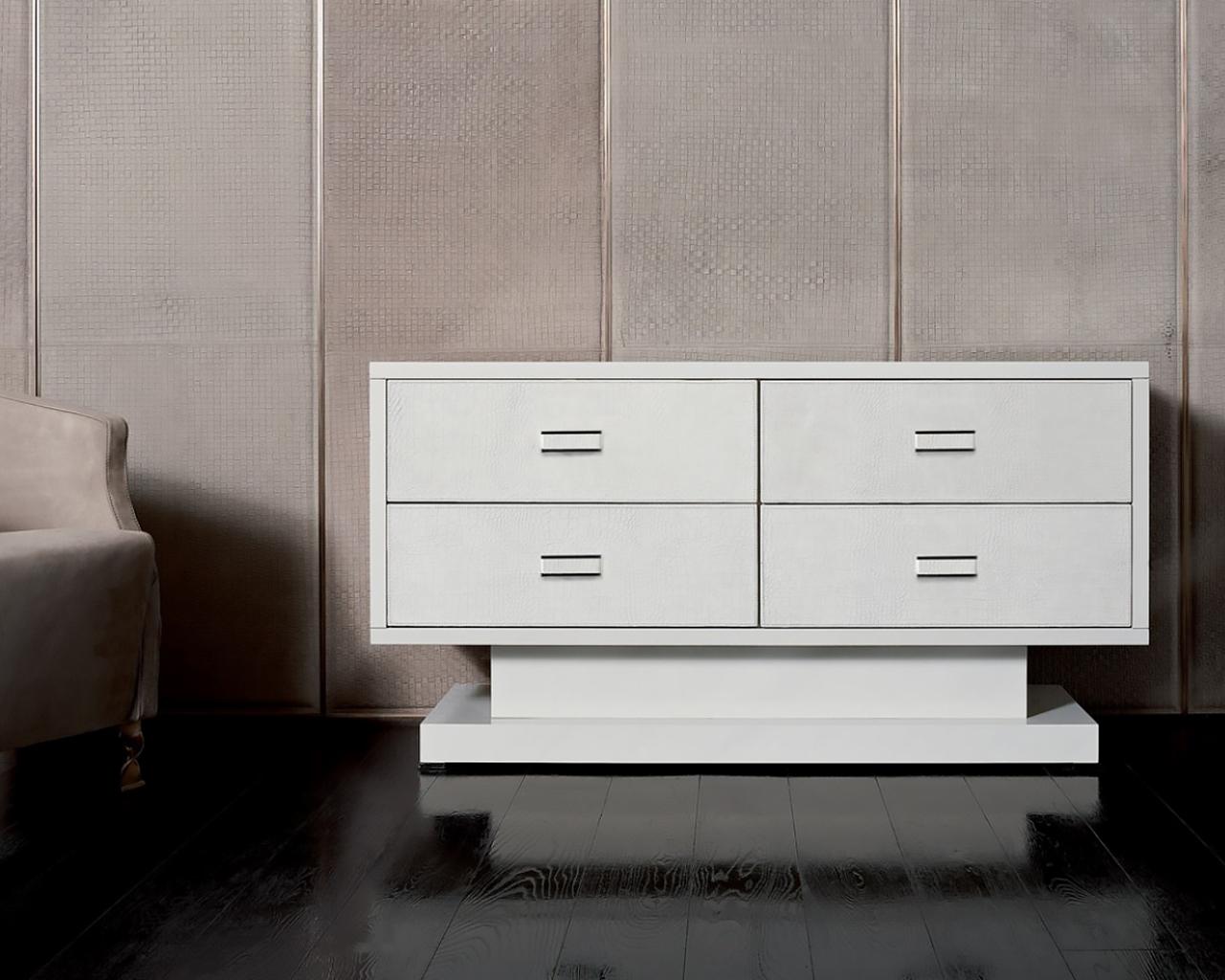 PARIGI Leather chest of drawers in a luxury style