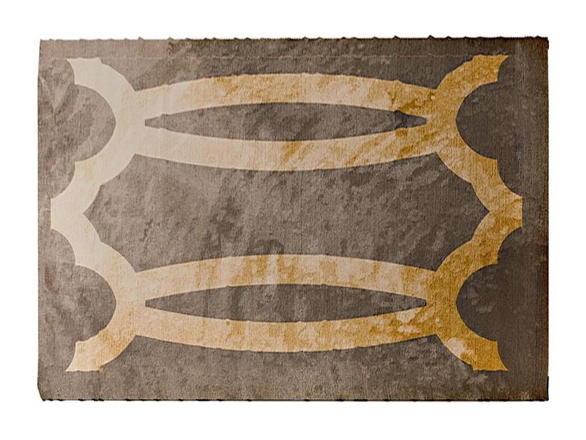 7462 Rectangular rug with geometric shapes