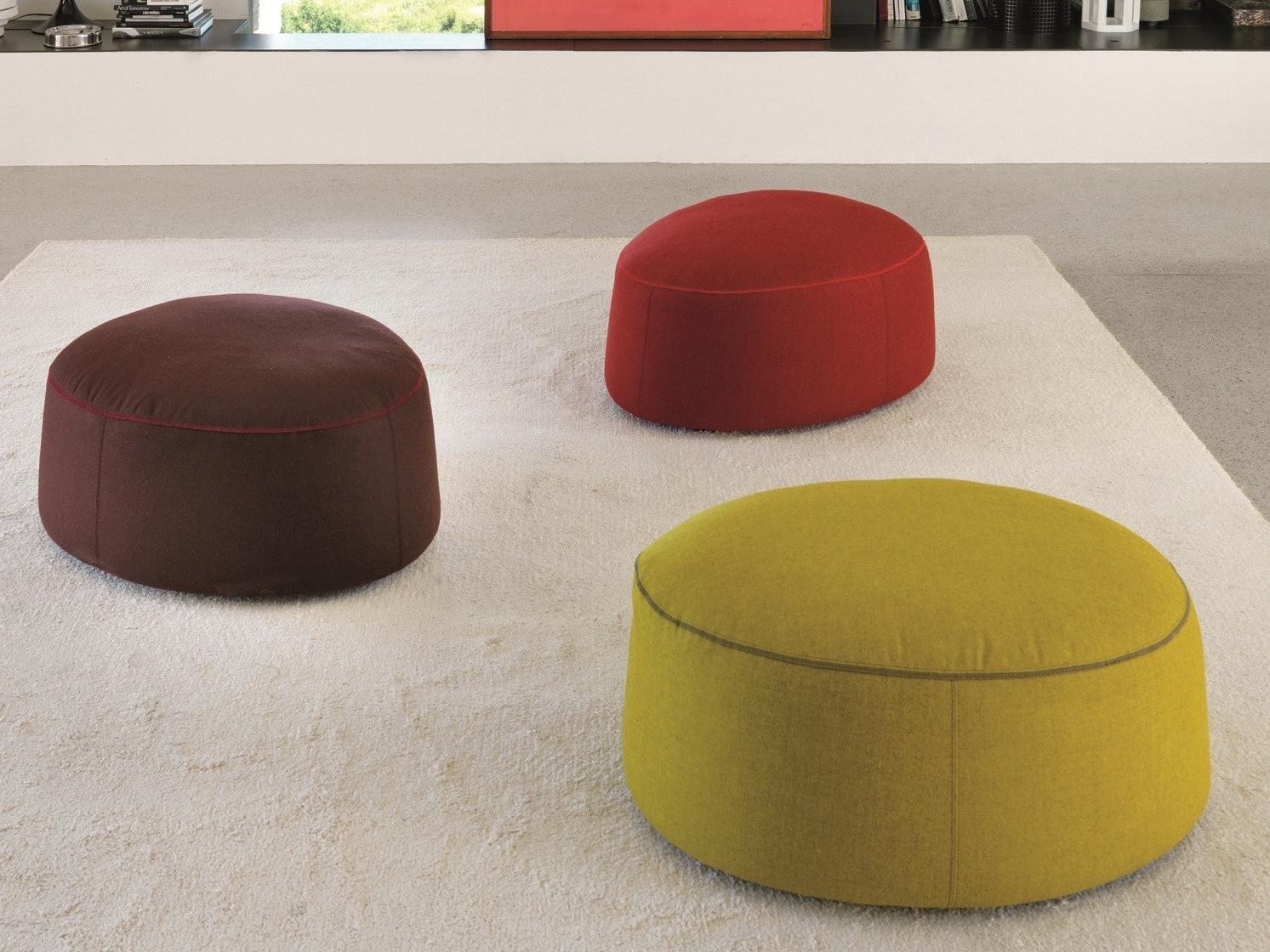MILOS Round fabric pouf with removable lining