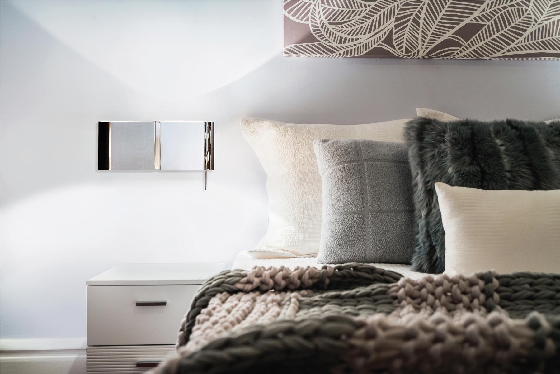 DUOS Metal wall light