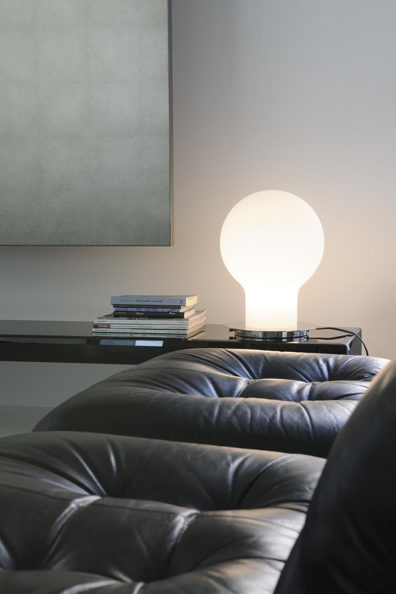 DENQ - 229 Blown glass table lamp