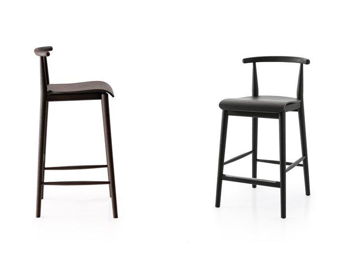 JENS High wooden stool with footrest