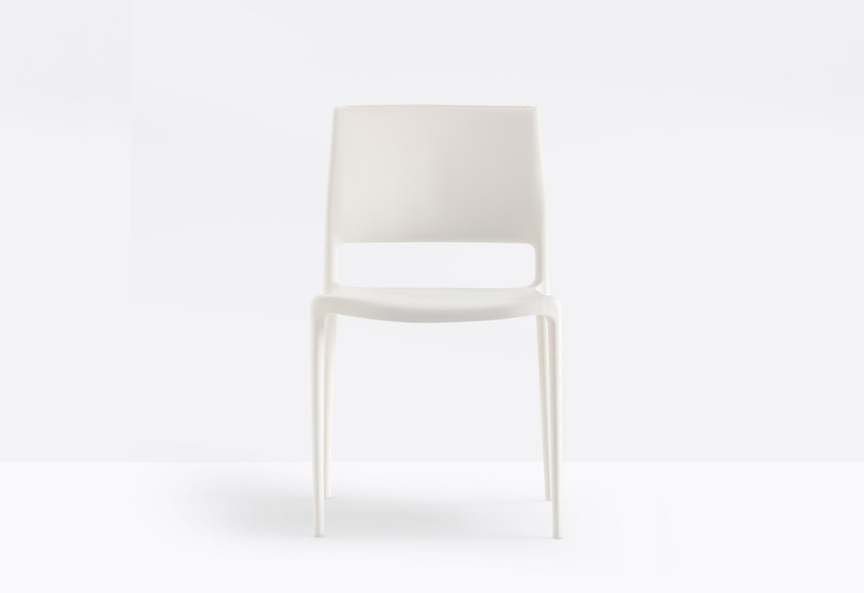 ARA 310 Stackable polypropylene chair