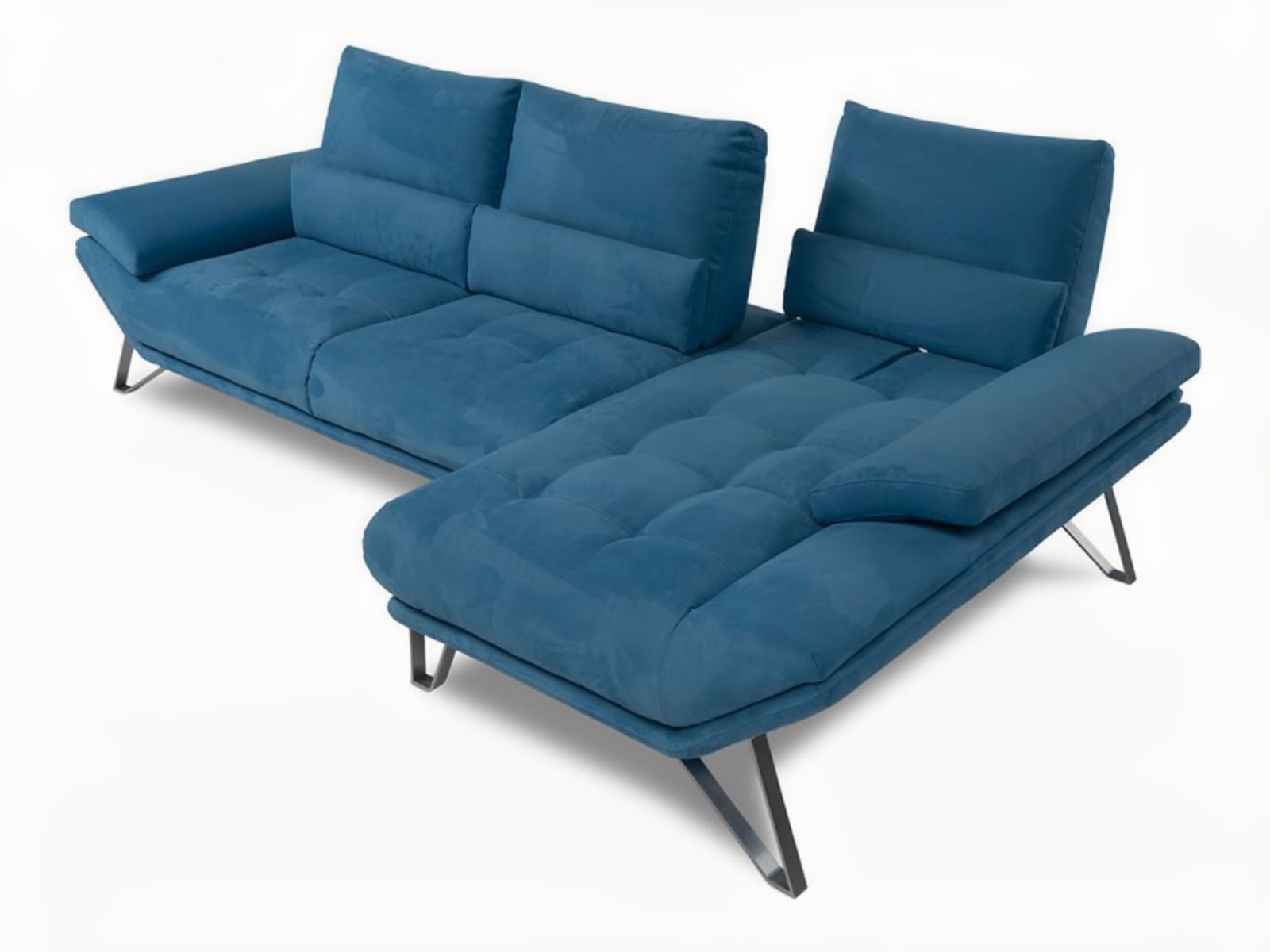 FLY 2.0 Elegant sofa with tiltable backrests, comfortable lying positions, and dynamic quilting for an embracing living experience. Ideal for leisure and adaptable to any occasion.