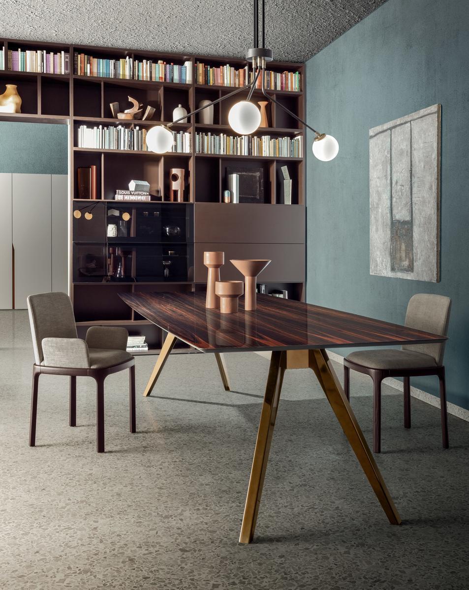 INARI Upholstered leather chair