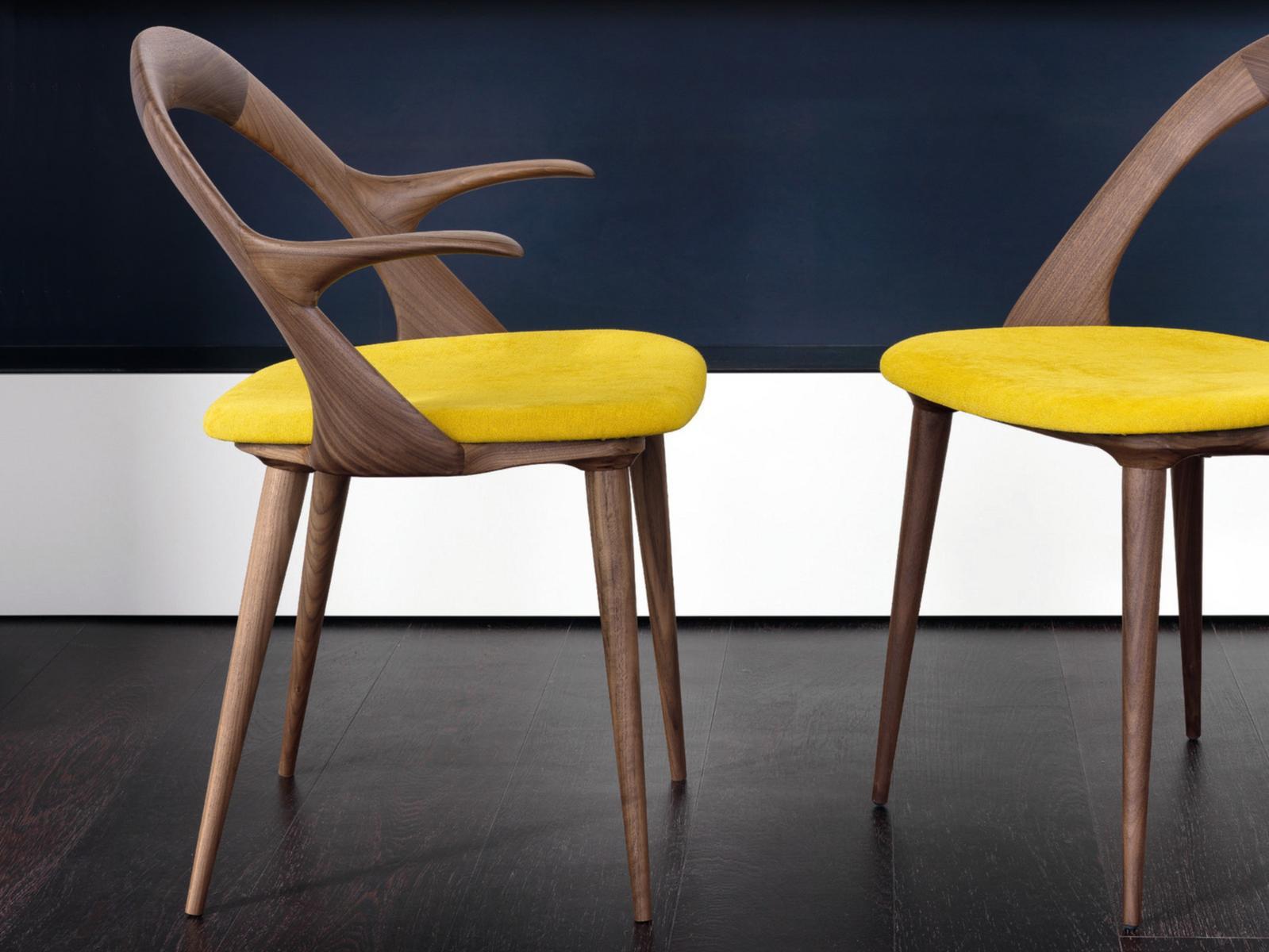 ESTER Walnut chair with armrests