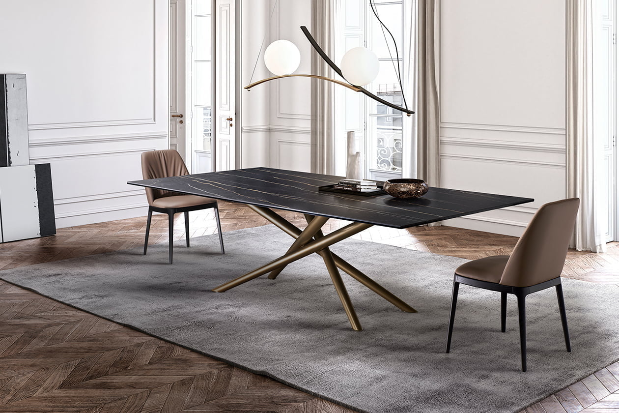 BALY Oval ceramic table in a modern style