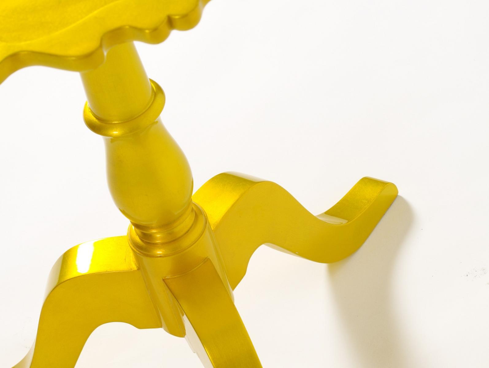 SHIELD Round wooden high side table with 3-star base