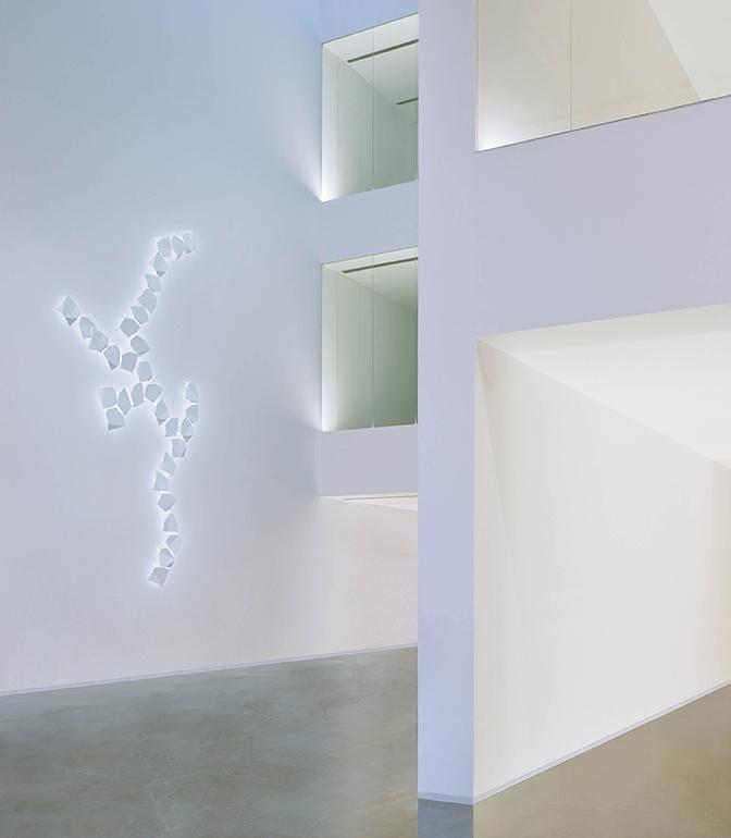 ORIGAMI Polycarbonate wall light