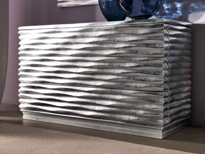 EBON Chest of drawers
