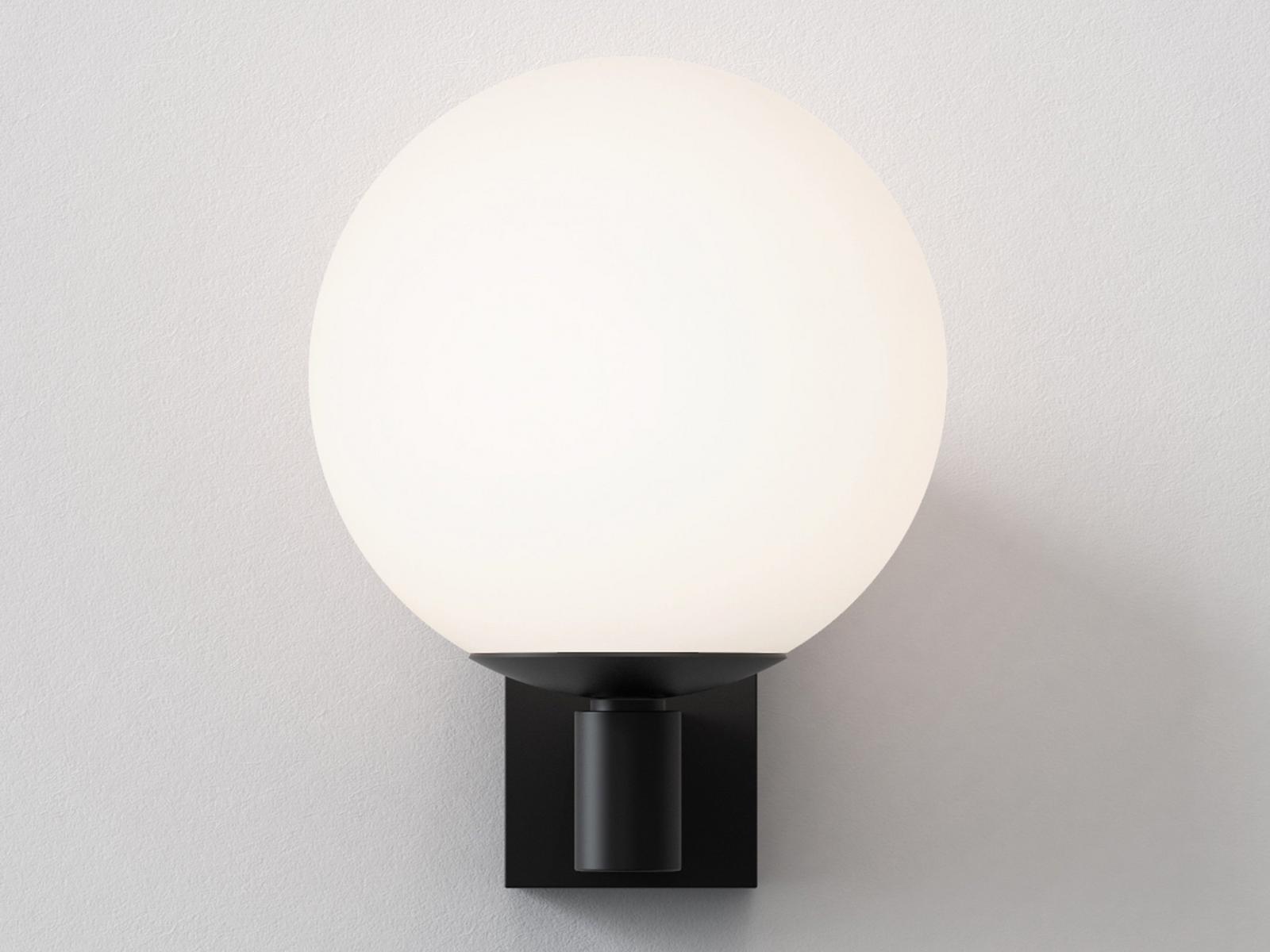 SAGARA LED metal wall lamp with fixed arm