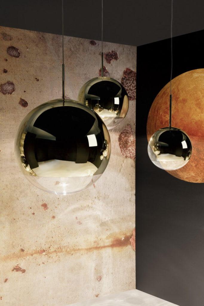 MIRROR BALL Glass pendant lamp in a contemporary style