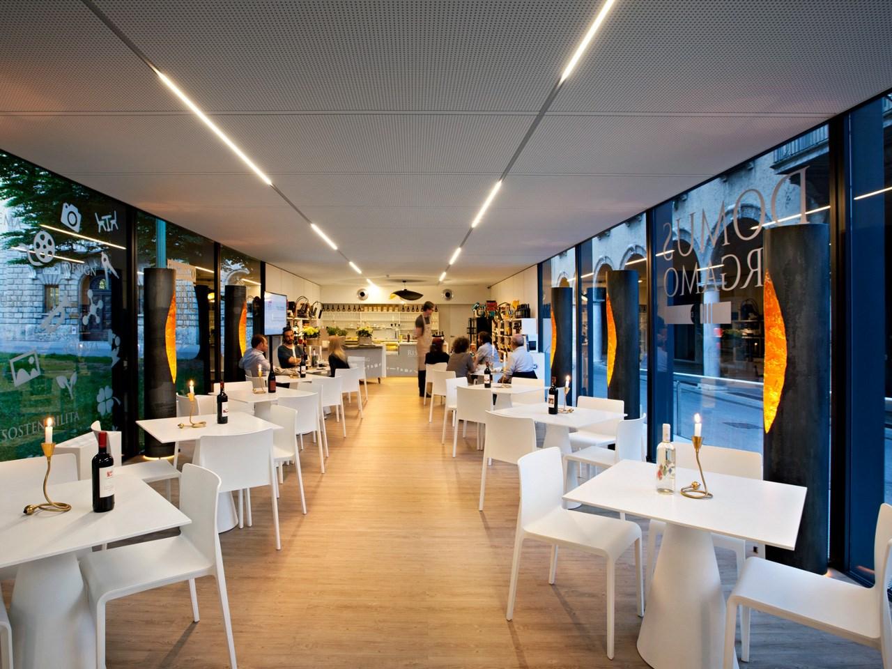 COLONNA LED floor lamp