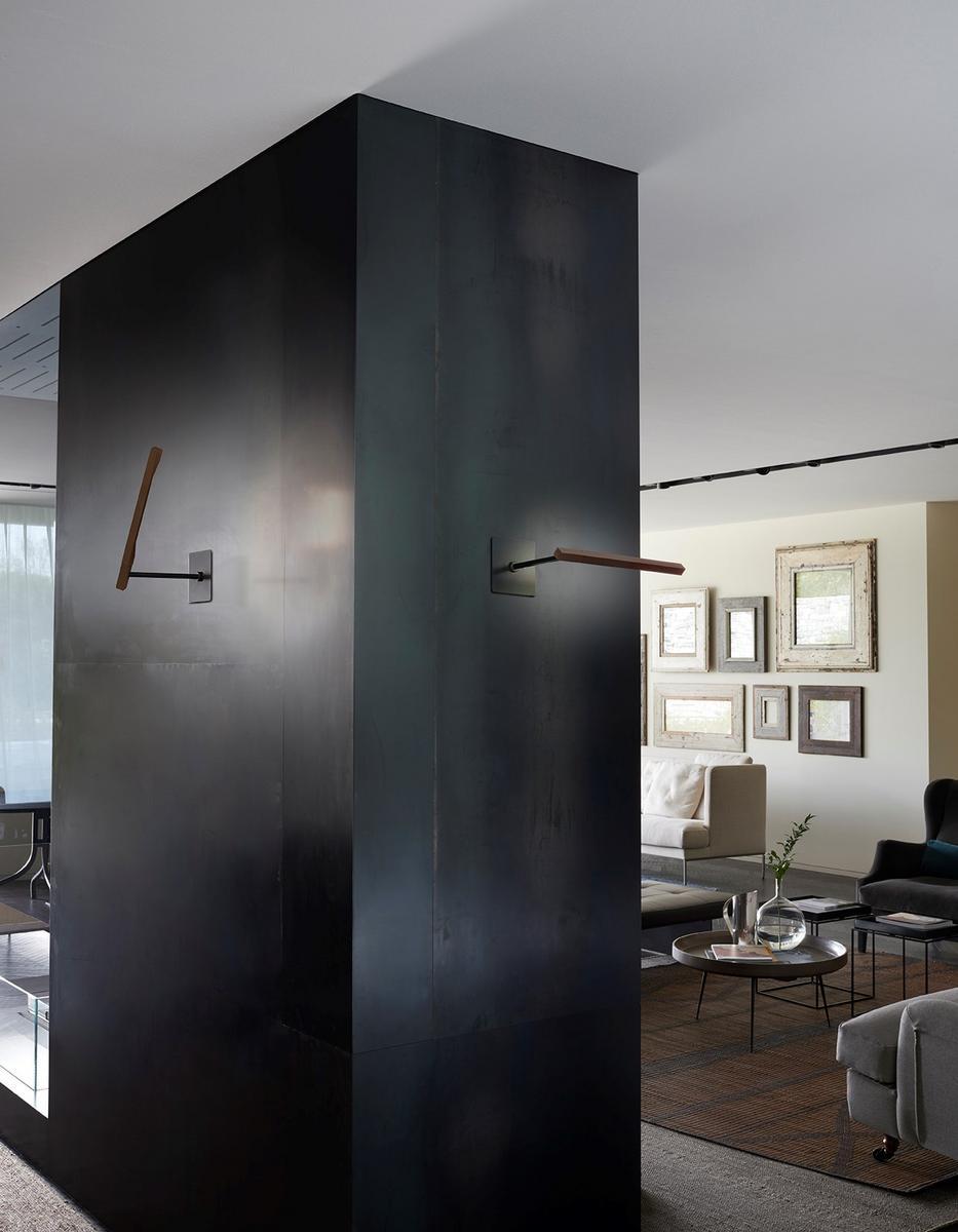 ILO LED indirect light metal wall lamp