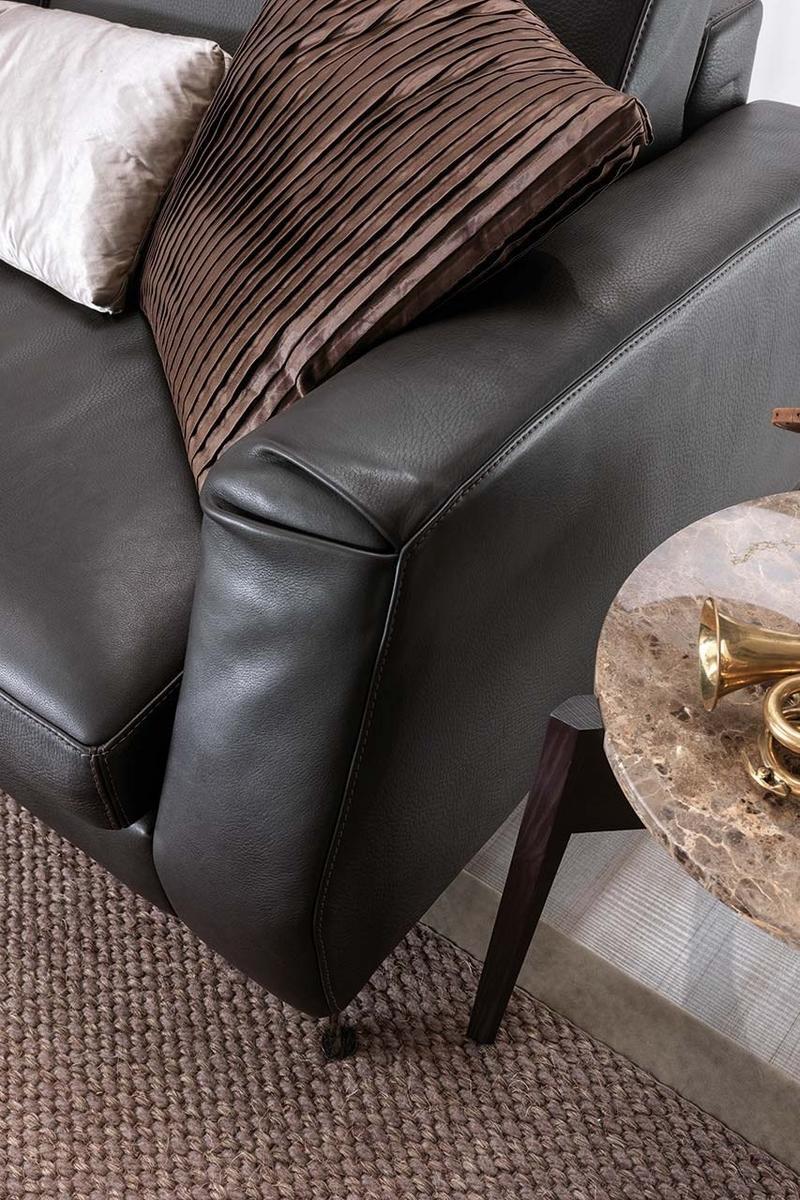 DAVIS CLASS Sectional upholstered leather sofa