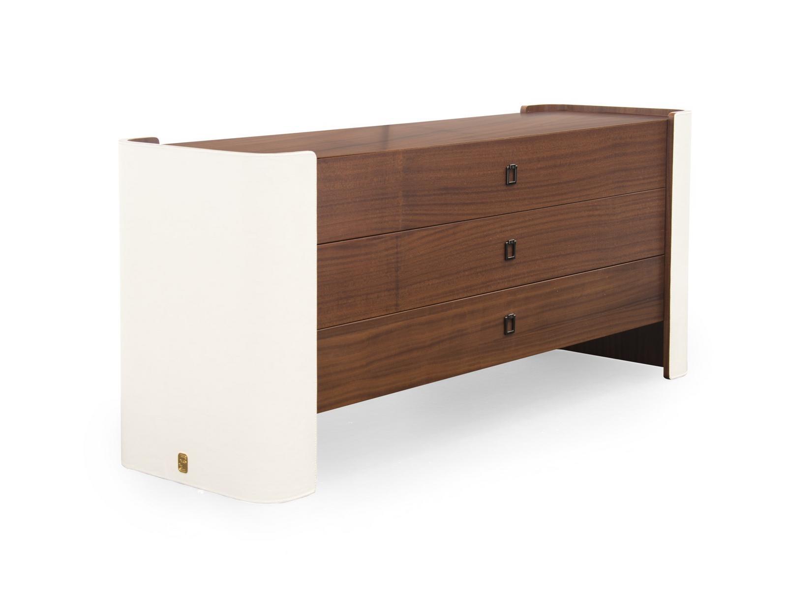 DOWNTOWN Leather chest of drawers