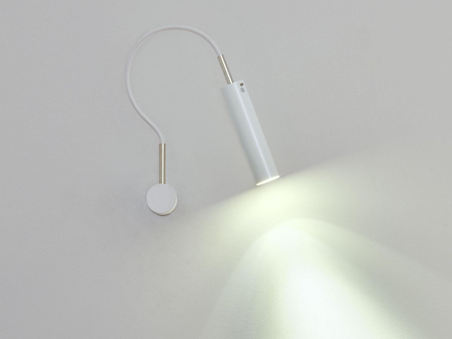 LUCENERA 202 LED wall lamp with swing arm
