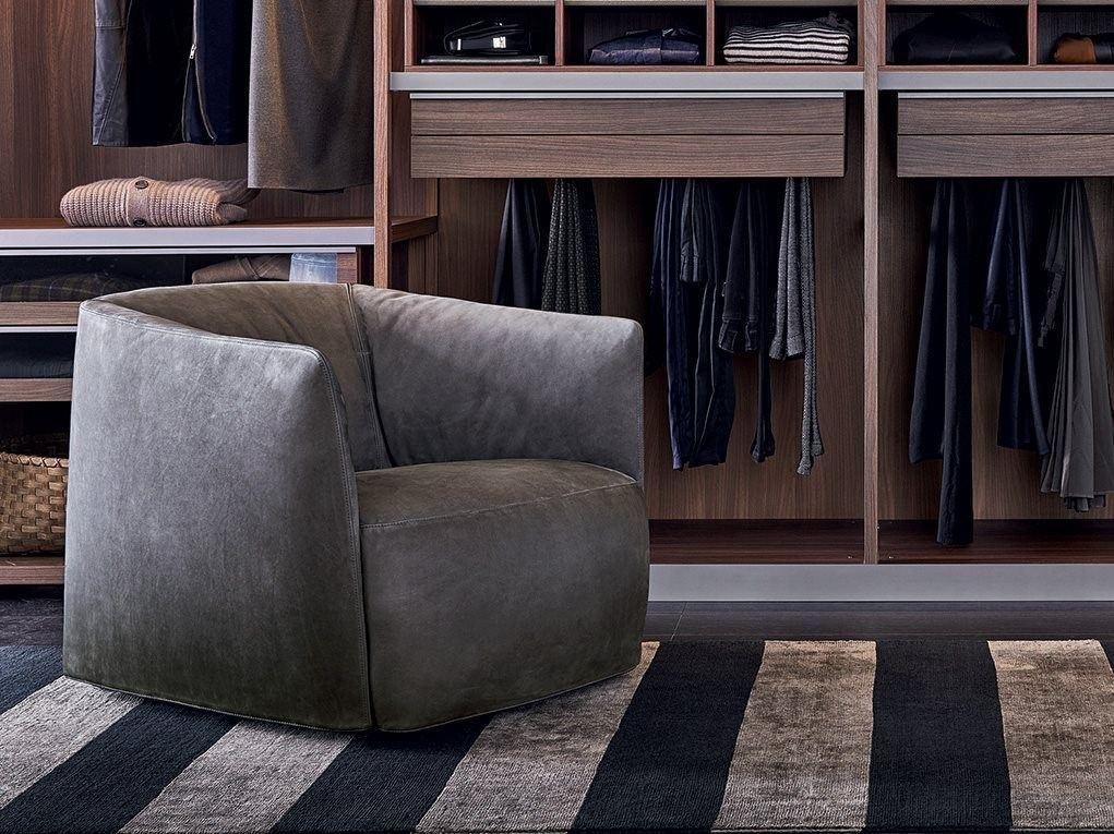 SANTA MONICA Upholstered leather armchair