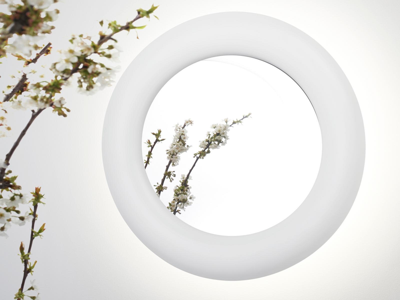 FLOW Mirror with integrated lighting