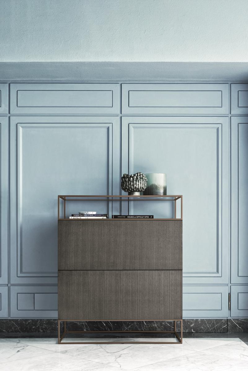 UNIT Double-sided sideboard