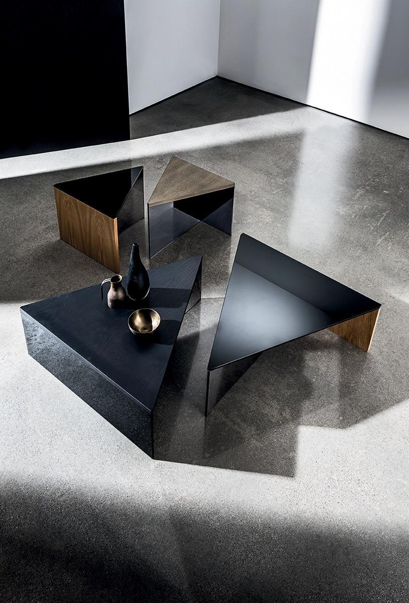 REGOLO Triangular wood and glass coffee table