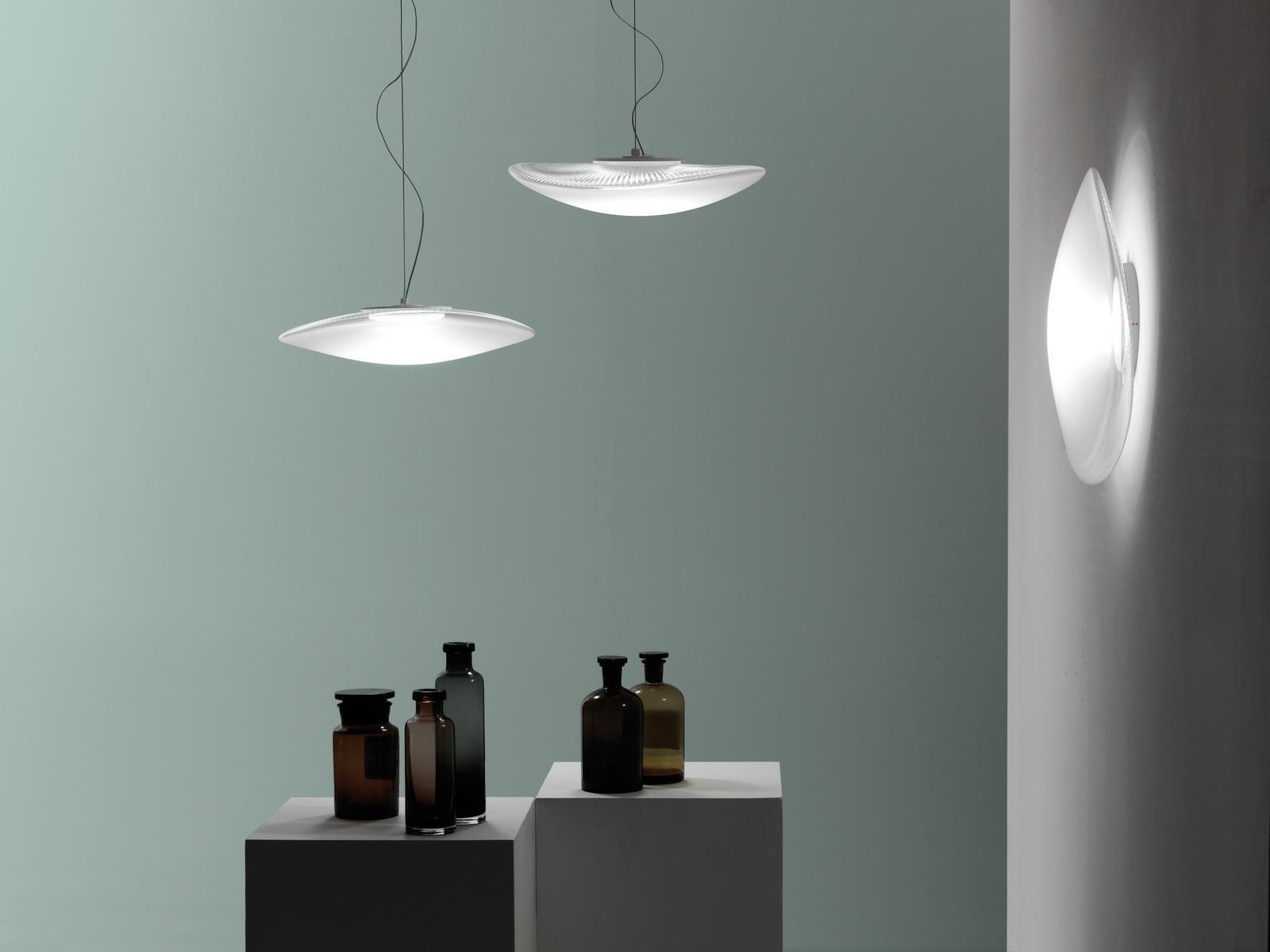 LOOP LED blown glass wall light