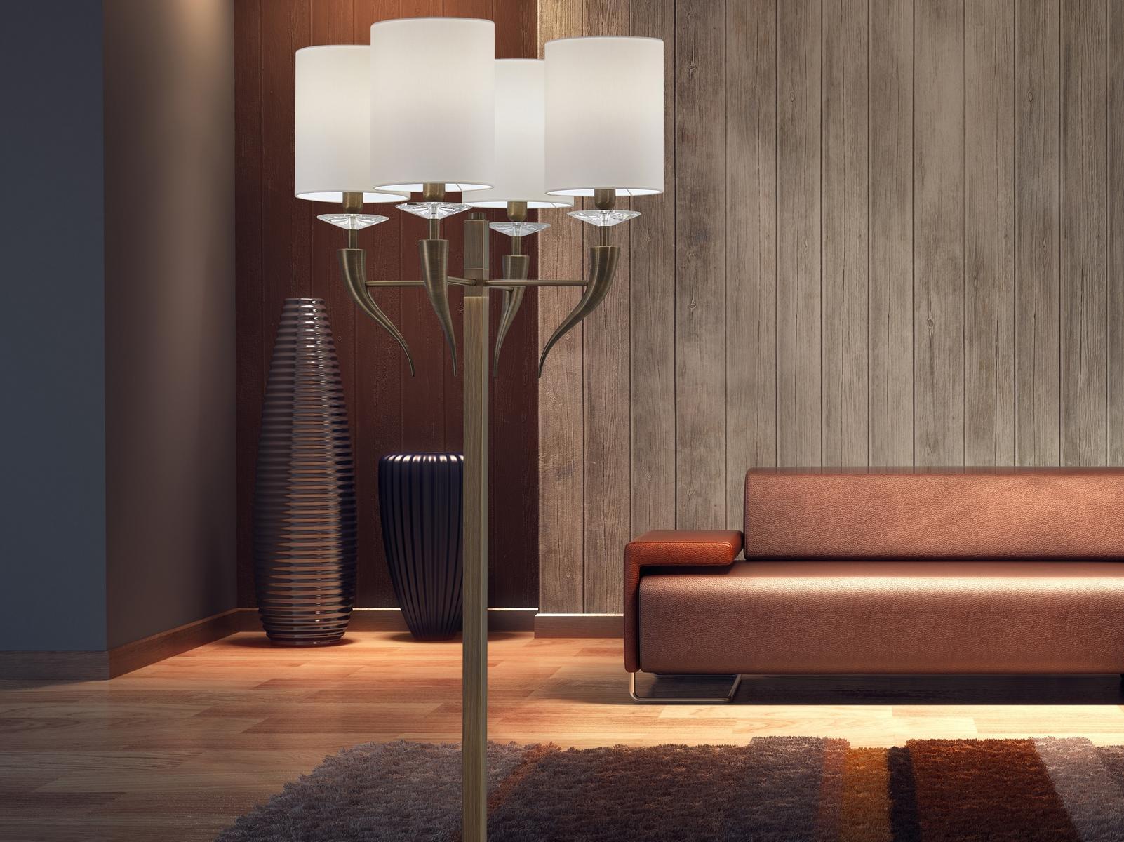 LOVING ARMS F4 Metal floor lamp with crystals