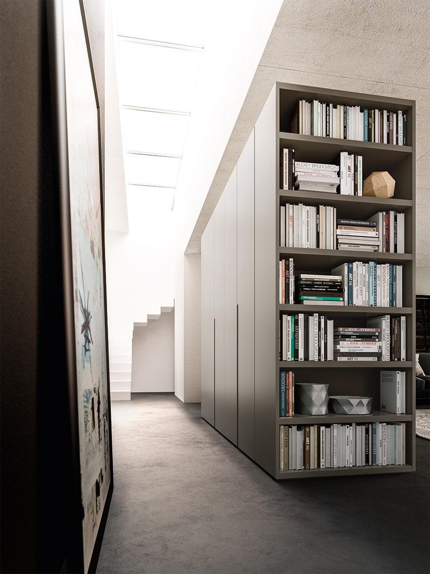GO Modular lacquered wardrobe with doors