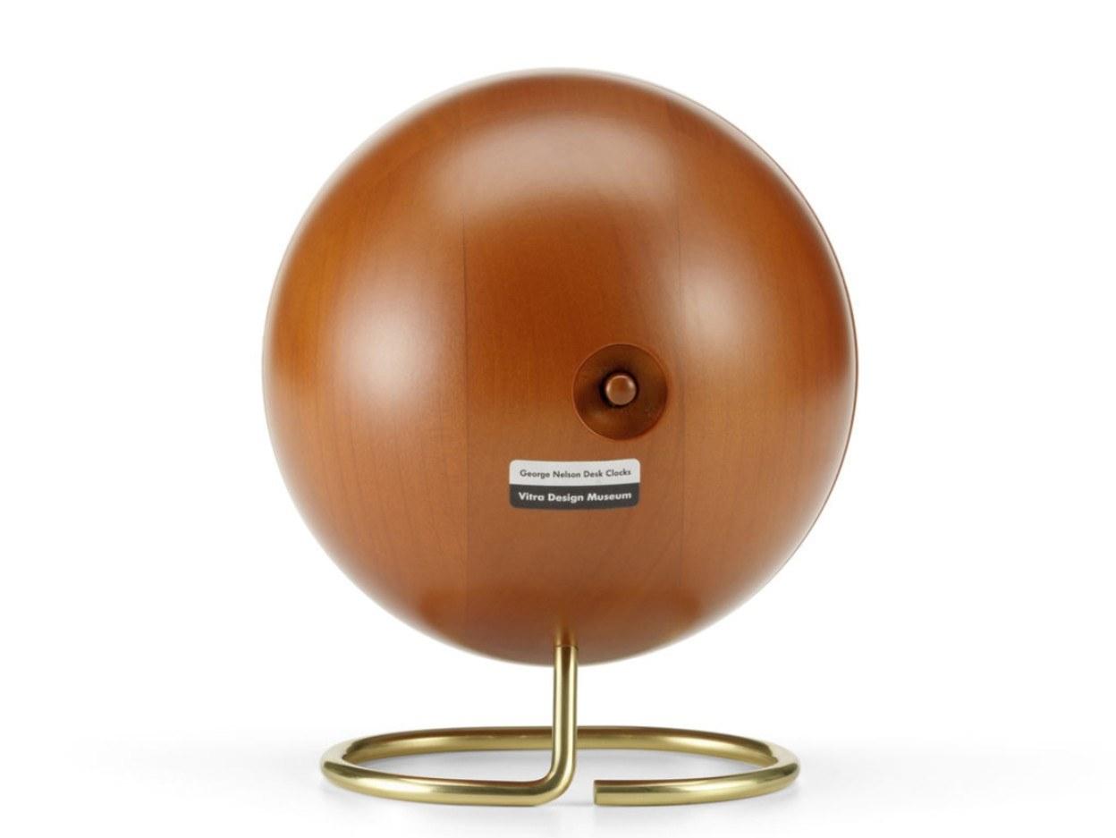 CHRONOPAK Table-top walnut clock