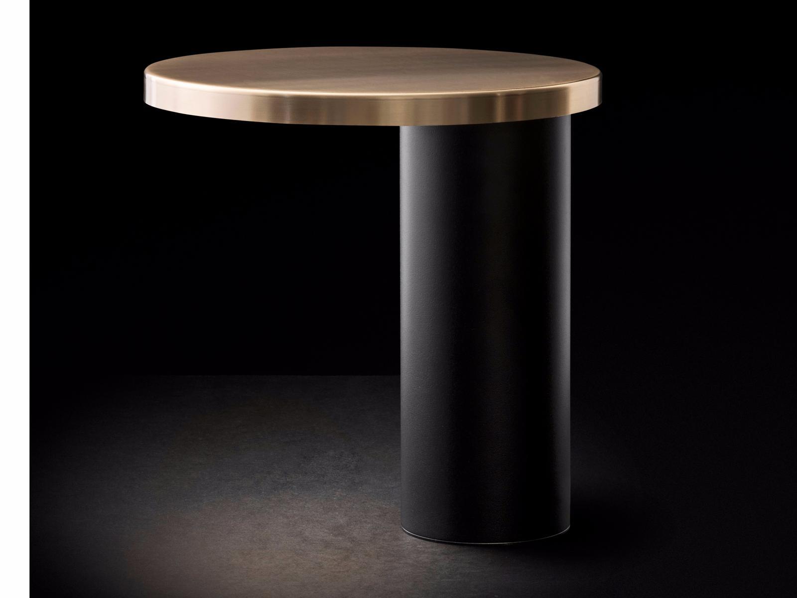 CYLINDA - 218 LED metal table lamp