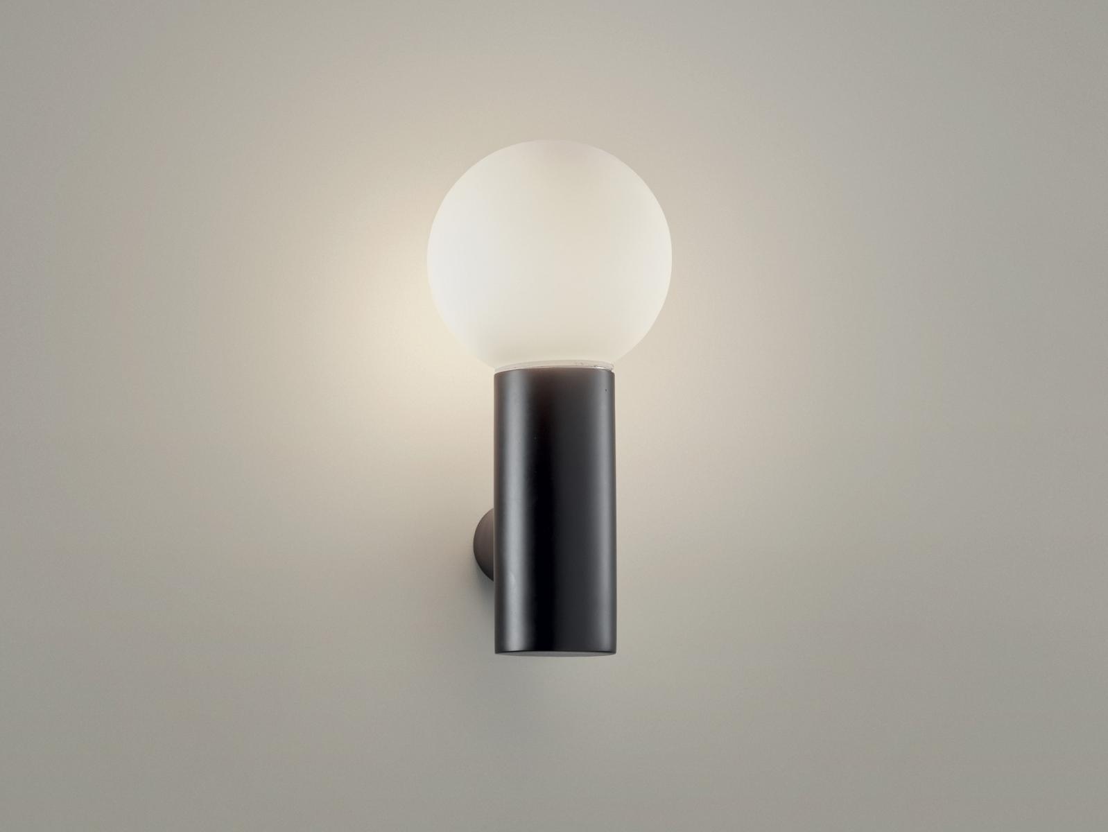 MIST Glass and steel wall lamp