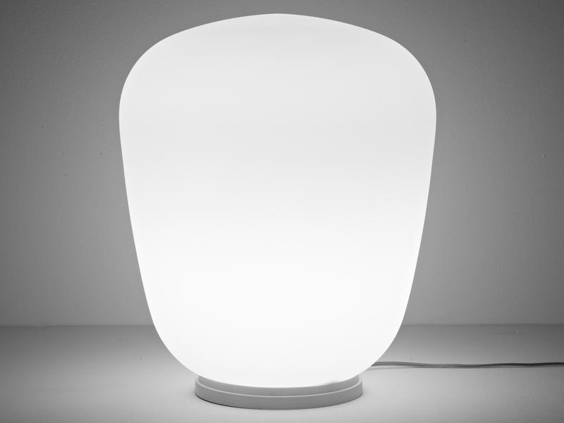 LUMI BAKA Glass table lamp