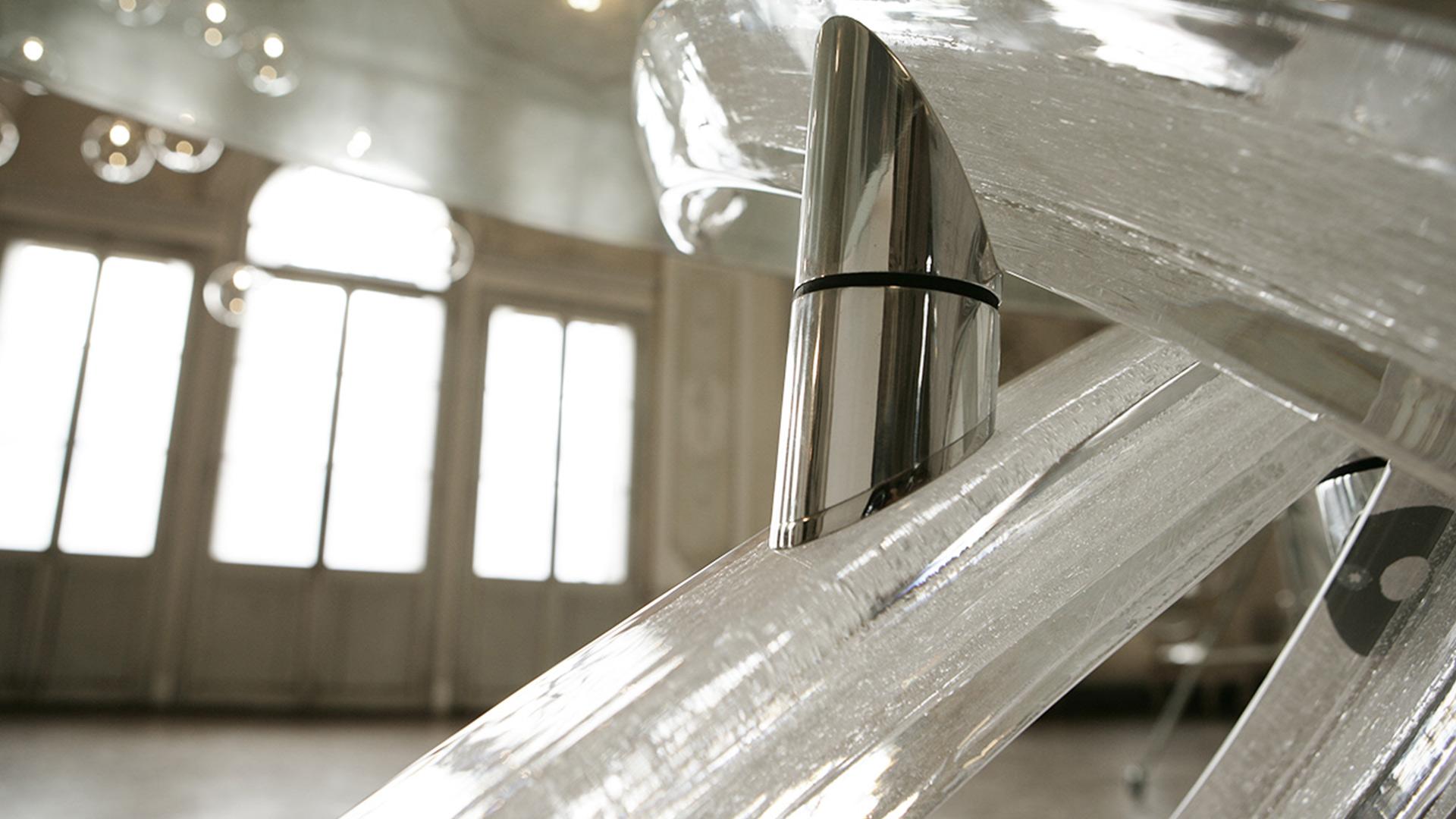 FILI D'ERBA Triangular glass coffee table