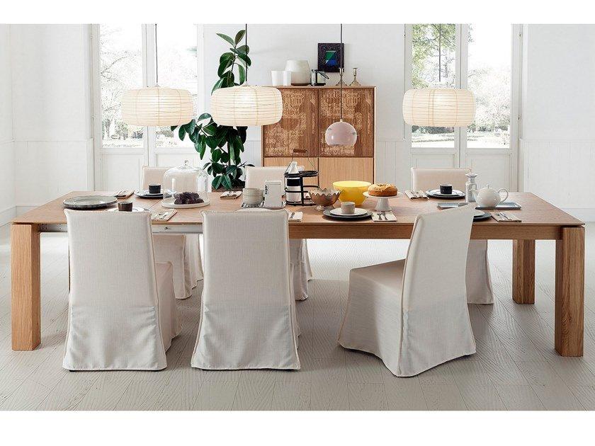 SANTIAGO Extending solid wood dining table