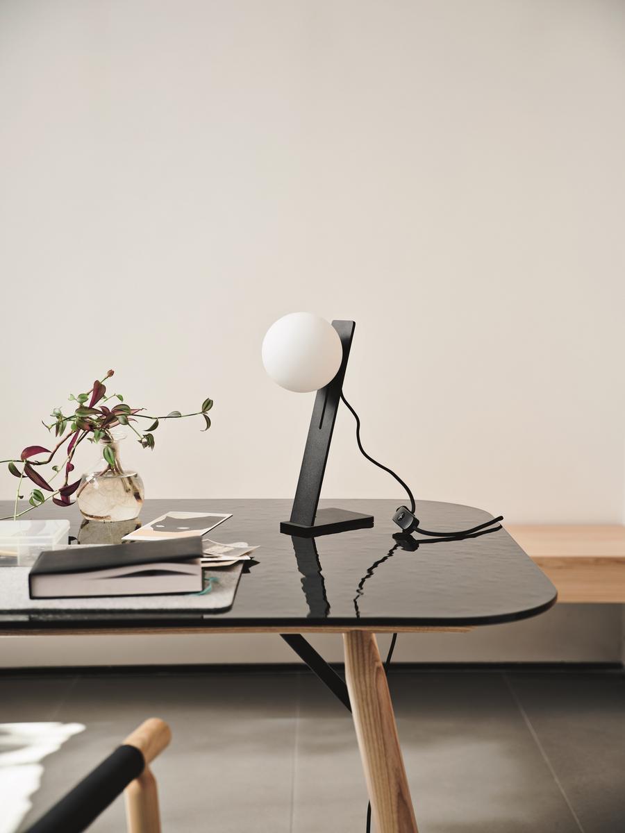 SUSPENSE LED indirect light painted metal table lamp