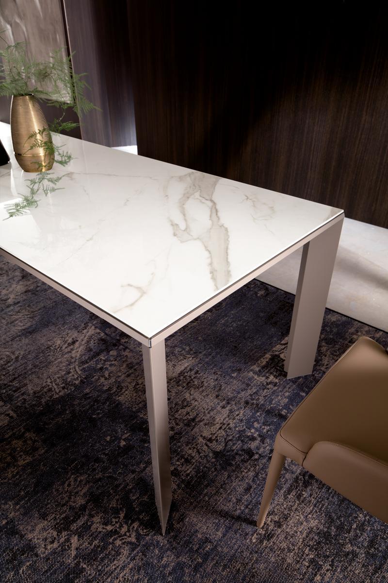 METRÒ Extending crystal dining table