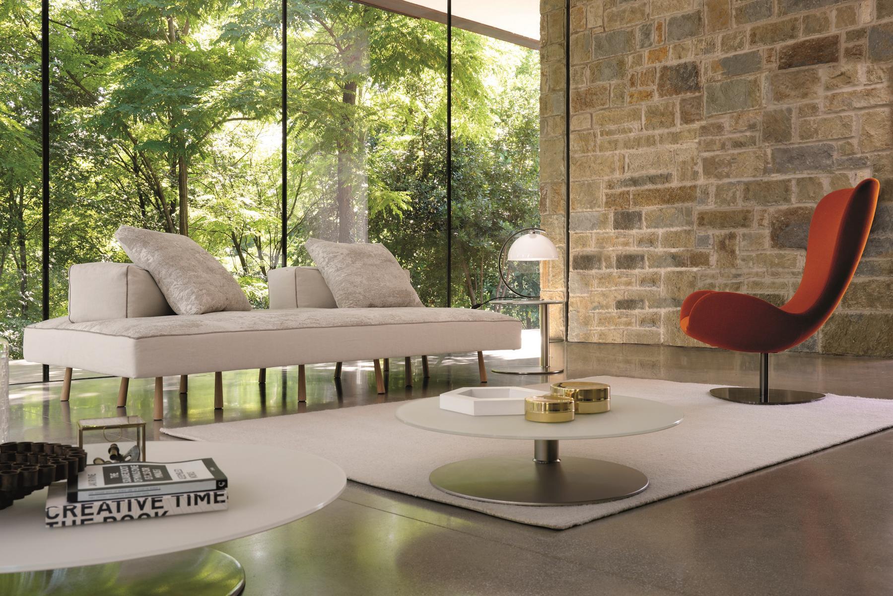 WING Swivel armchair